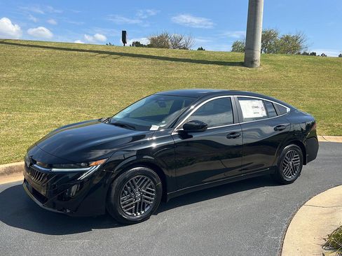 New 2026 Nissan Sentra SV w/ SV Convenience Package FWD image 1