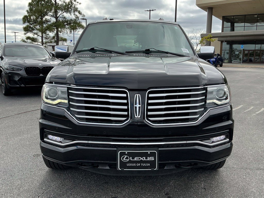 Used 2017 Lincoln Navigator Select AWD/4WD image 8