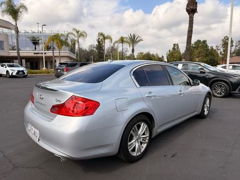 Used 2015 INFINITI Q40 w/ Navigation Package RWD image 6