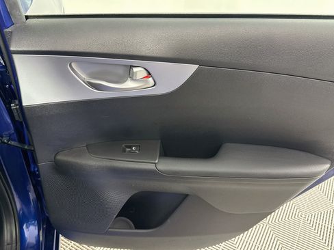 Used 2022 Kia Forte LXS w/ LXS Technology Package FWD image 25