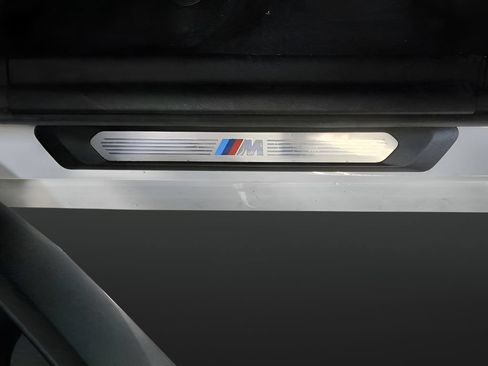 Used 2024 BMW X4 xDrive30i w/ Premium Package AWD/4WD image 17