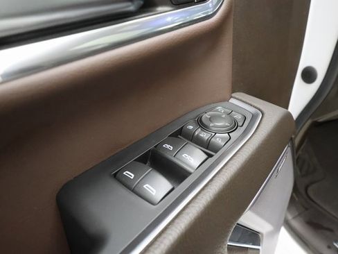 Used 2024 GMC Sierra 2500 Denali w/ Denali Reserve Package image 9