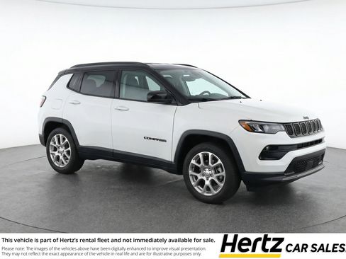 Used 2025 Jeep Compass Limited image 1