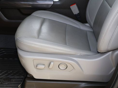 Used 2024 Chevrolet Silverado 1500 LTZ AWD/4WD image 17