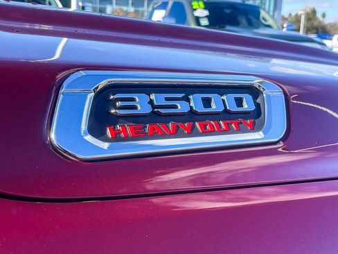 Used 2022 RAM 3500 Limited w/ Body Color Bumper Group image 11