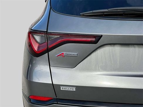 Used 2023 Acura MDX A-Spec image 11