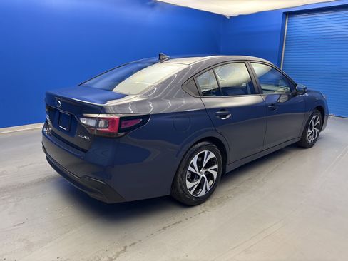 Used 2025 Subaru Legacy Premium AWD/4WD image 7