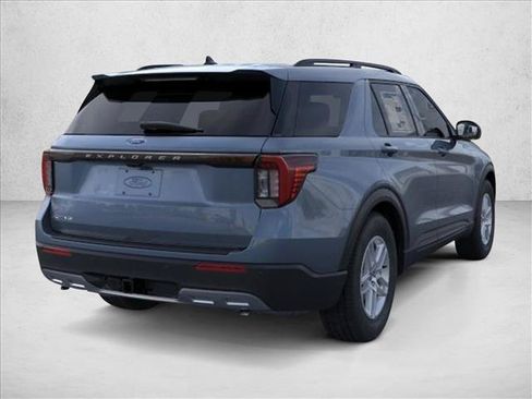 New 2026 Ford Explorer Active w/ Active Comfort Package RWD image 8