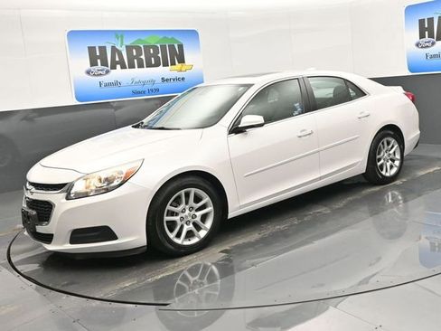 Used 2015 Chevrolet Malibu LT image 1