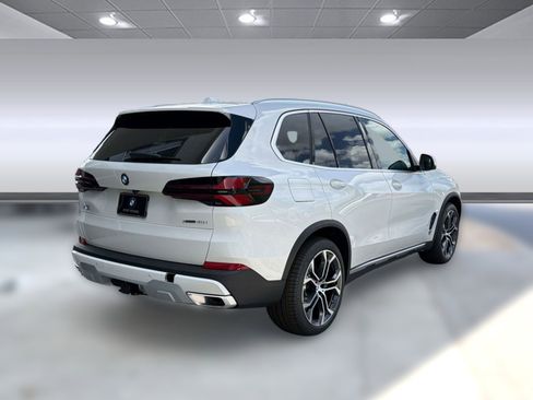 New 2026 BMW X5 xDrive40i w/ Executive Package AWD/4WD image 9