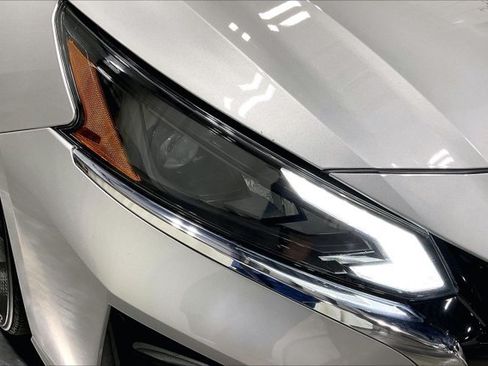 Used 2024 Nissan Altima 2.5 SV w/ SV Premium Package FWD image 28