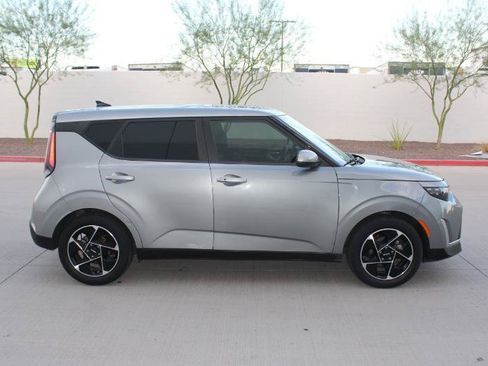 Used 2023 Kia Soul EX FWD image 4