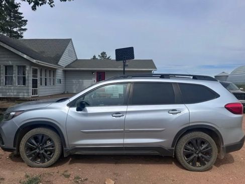 Used 2022 Subaru Ascent Onyx Edition AWD/4WD image 3