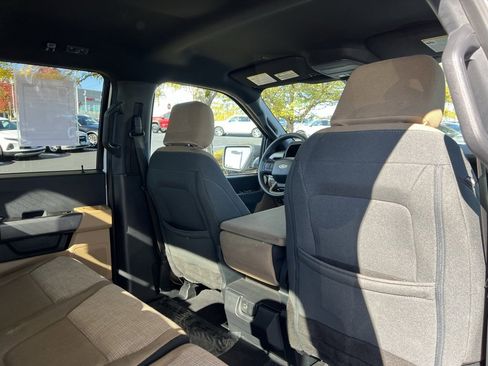 Used 2023 Ford F150 XLT image 27
