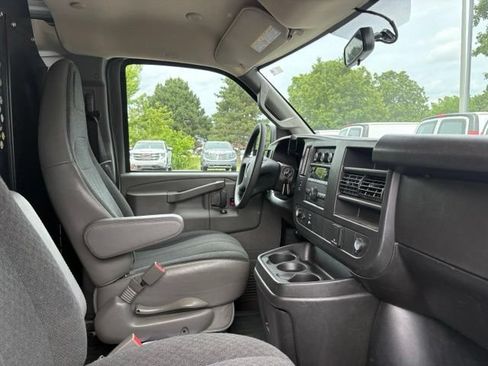 Used 2024 GMC Savana 2500 w/ Driver Convenience Package RWD image 21