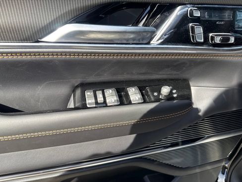 New 2026 Jeep Grand Wagoneer Summit AWD/4WD image 19