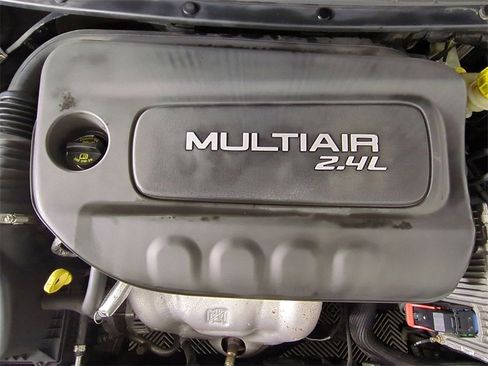 Used 2015 Dodge Dart SXT image 26