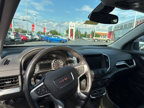 Used 2022 GMC Terrain SLT w/ Infotainment Package II AWD/4WD image 10
