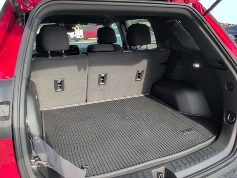 New 2026 Chevrolet Equinox LT w/ Safety and Technology Package FWD image 10