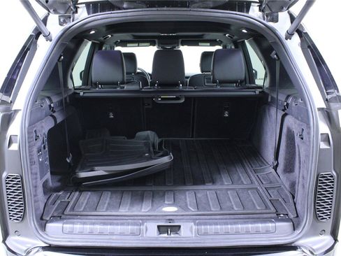 Used 2023 Land Rover Discovery S R-Dynamic AWD/4WD image 10