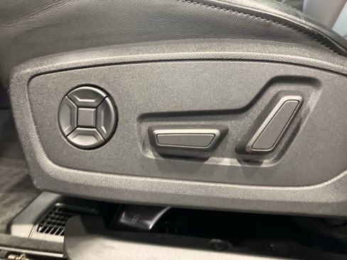 Used 2022 Audi Q3 2.0T Premium Plus image 14