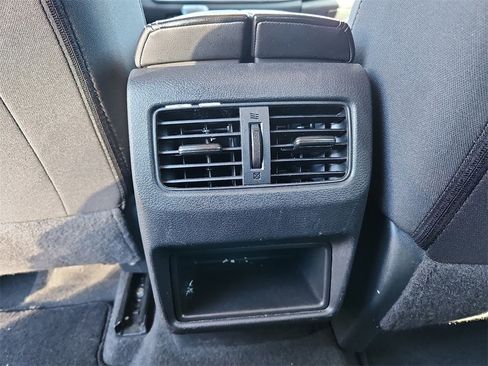 Used 2023 Nissan Rogue S image 26