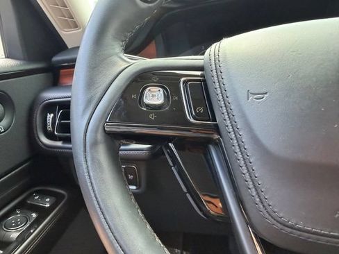 Certified 2023 Lincoln Aviator Reserve AWD/4WD image 27