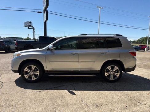 Used 2013 Toyota Highlander Limited FWD image 9