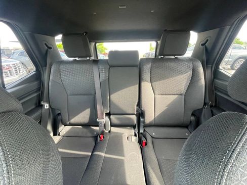Used 2025 Toyota 4Runner SR5 AWD/4WD image 25
