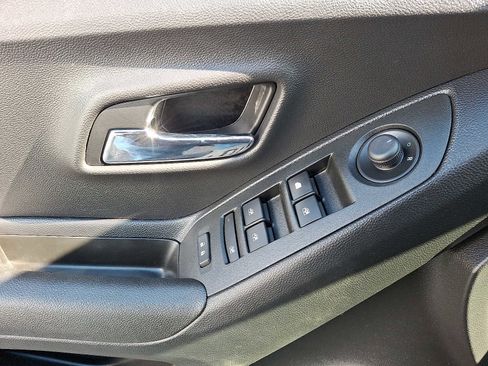 Used 2019 Chevrolet Trax LT image 13