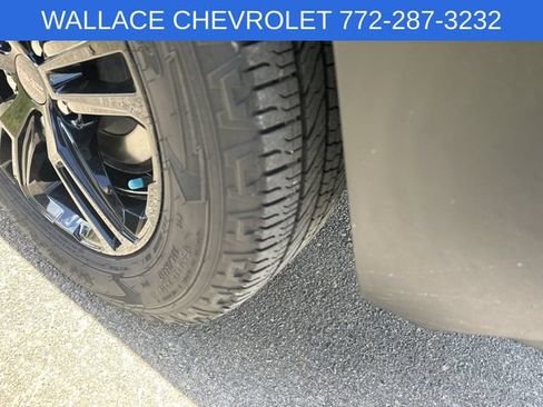 Used 2023 GMC Terrain AT4 w/ Tech Package AWD/4WD image 11
