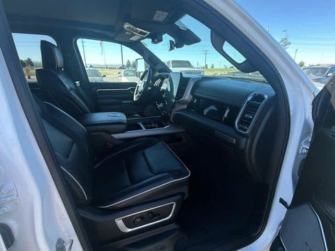 Used 2025 RAM 1500 Laramie AWD/4WD image 29