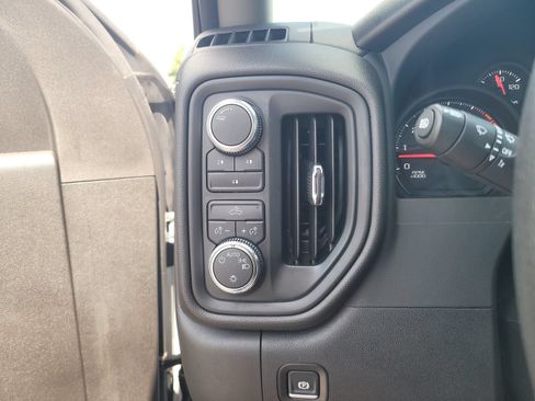 Used 2025 GMC Sierra 2500 Pro AWD/4WD image 14