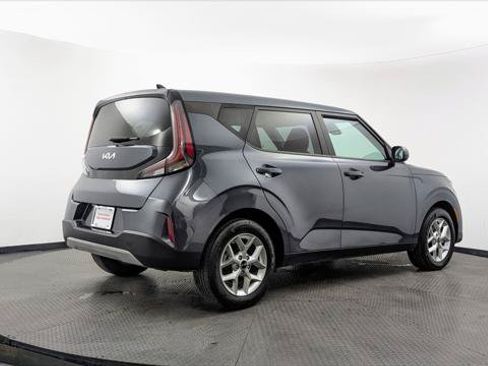 Used 2023 Kia Soul LX w/ Option Group 015 FWD image 8