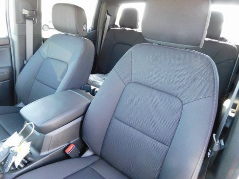 New 2025 Chevrolet Colorado LT w/ Advanced Trailering Package image 18