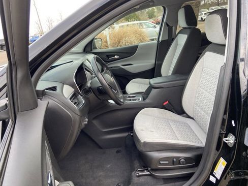 Used 2022 Chevrolet Equinox LT w/ Driver Convenience Package image 33