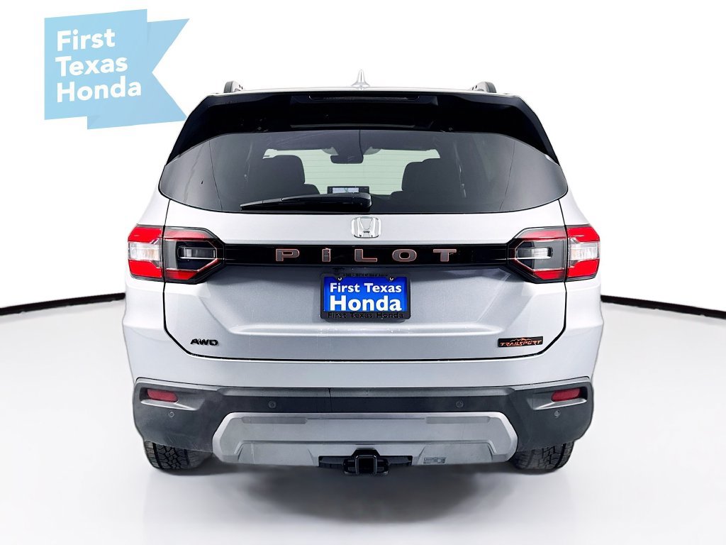 New 2026 Honda Pilot TrailSport image 6