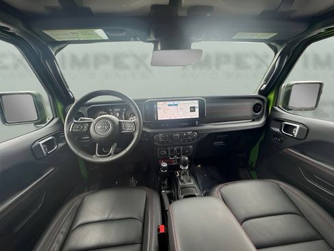 Used 2025 Jeep Wrangler Unlimited Rubicon AWD/4WD image 7