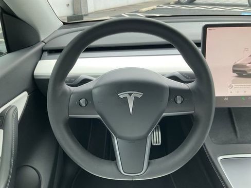 Used 2022 Tesla Model Y Performance image 11