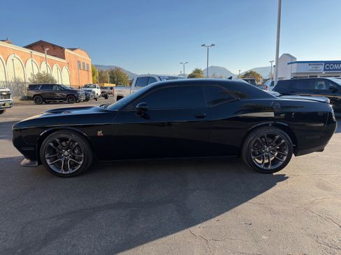 Used 2022 Dodge Challenger R/T Scat Pack w/ Plus Package image 5
