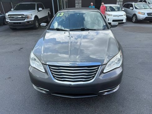 Used 2013 Chrysler 200 Touring FWD image 9