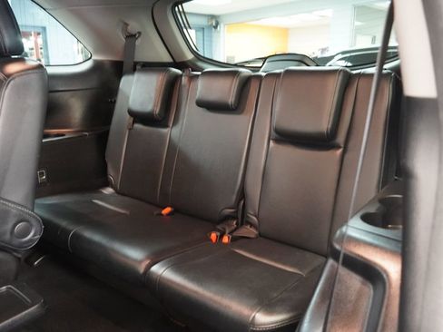 Used 2018 Toyota Highlander SE image 28