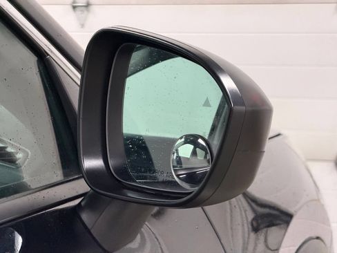 Used 2024 Nissan Rogue S AWD/4WD image 13