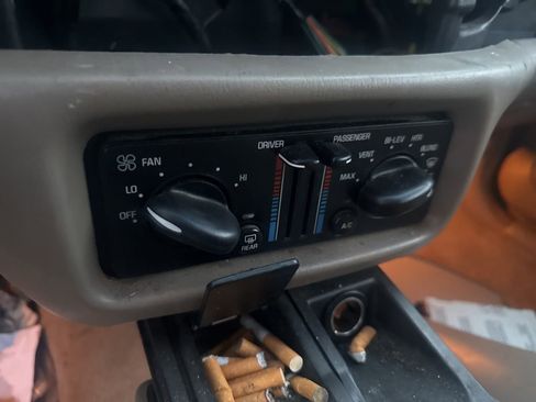 Used 2003 Buick Century Custom w/ Preferred Equipment Group 1SB image 27