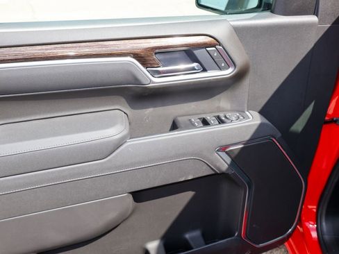 New 2026 GMC Sierra 1500 Elevation image 8