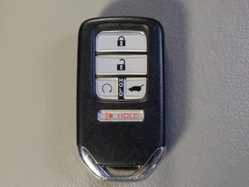Used 2017 Honda Pilot Touring image 32