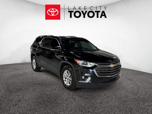 Used 2020 Chevrolet Traverse LT w/ LPO, Floor Liner Package image 10