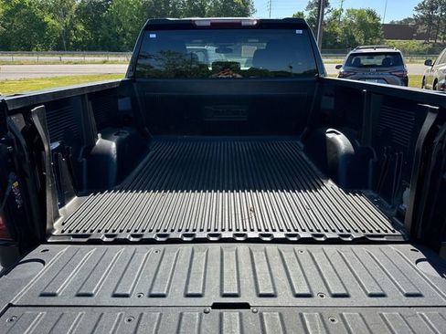 Used 2024 GMC Sierra 1500 SLT AWD/4WD image 29