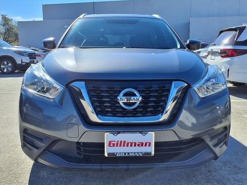 Used 2019 Nissan Kicks S image 19