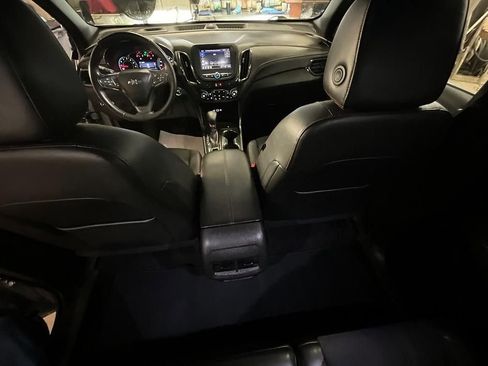 Used 2023 Chevrolet Equinox RS image 4